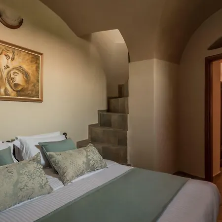 For Seasons Mansion Appartement