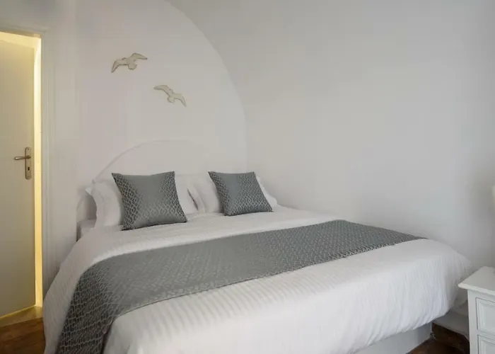 For Seasons Mansion * Vóthon