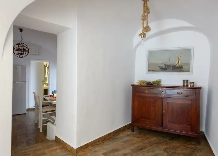 Apartment For Seasons Mansion